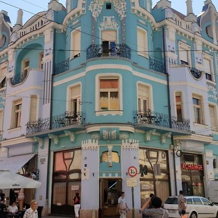 A Piece Of History In Moscovitz Palace Oradea Εξωτερικό φωτογραφία